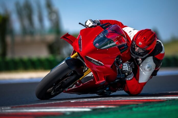 Ducati Panigale V4 2027 Makin Kencang, Catat Peningkatan 0,4 Detik di Vallelunga Ducati Panigale V4 2027 Makin Kencang, Catat Peningkatan 0,4 Detik di Vallelunga